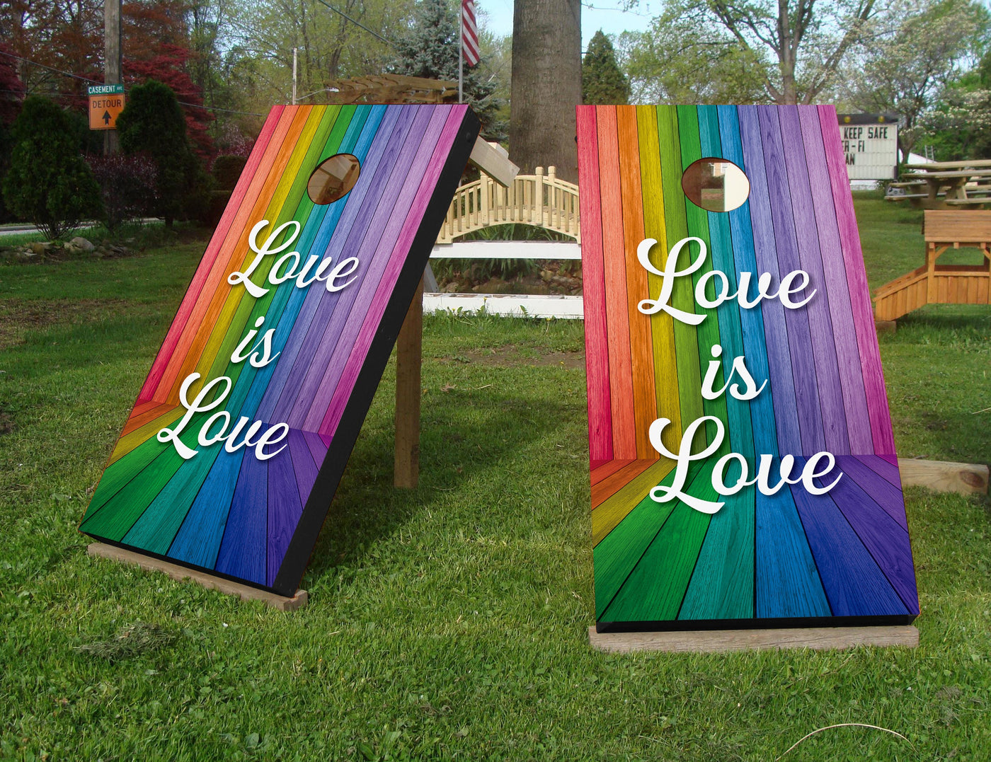 Love is Love LGTBQIA Pride Cornhole Wraps Decal - Rainbow Cornhole Wraps - Decalque de vinil de pele para Cornhole - Jogos ao ar livre com tema do orgulho